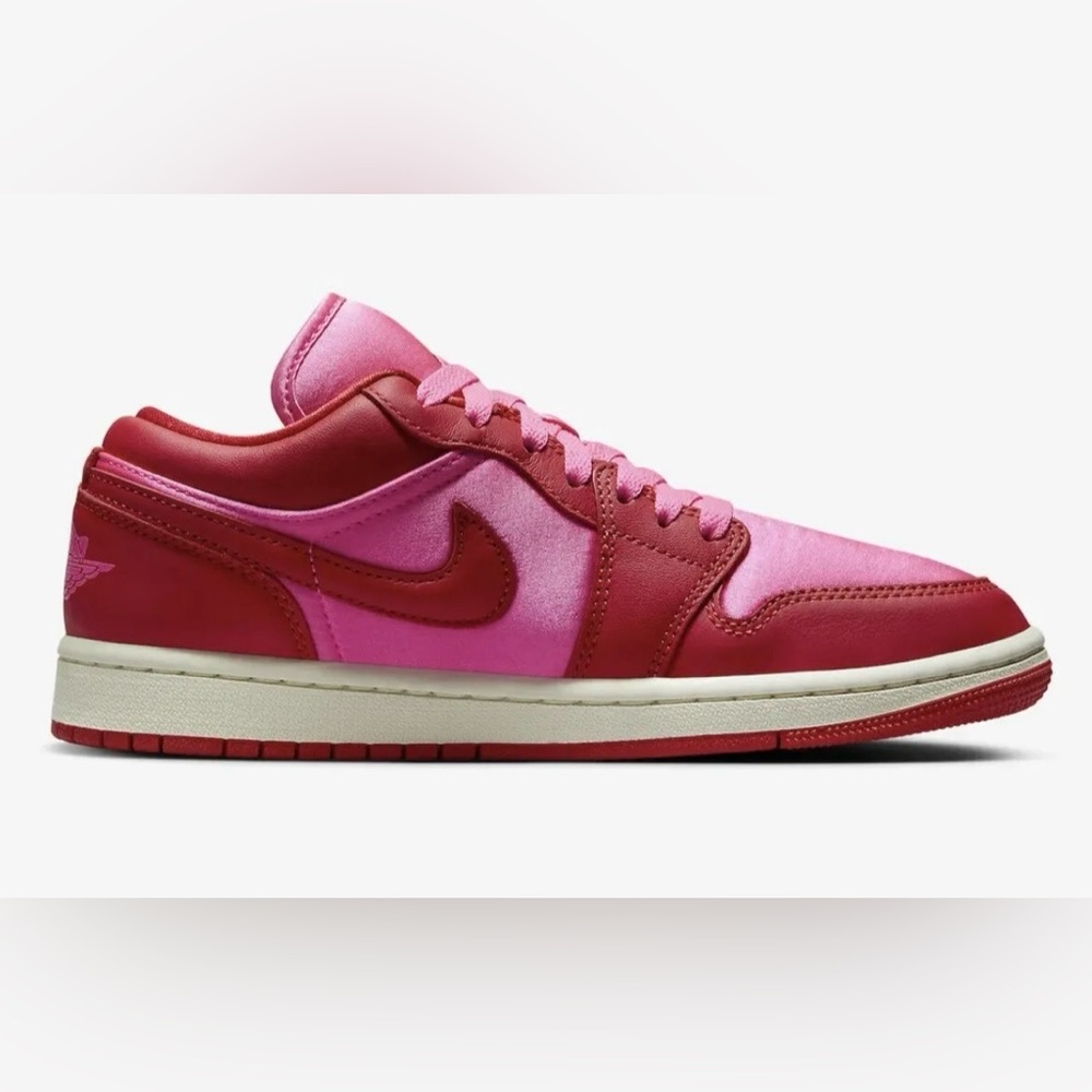 NEW Air Jordan 1 Low SE Pink Blast Valentines Day - Picture 3 of 10